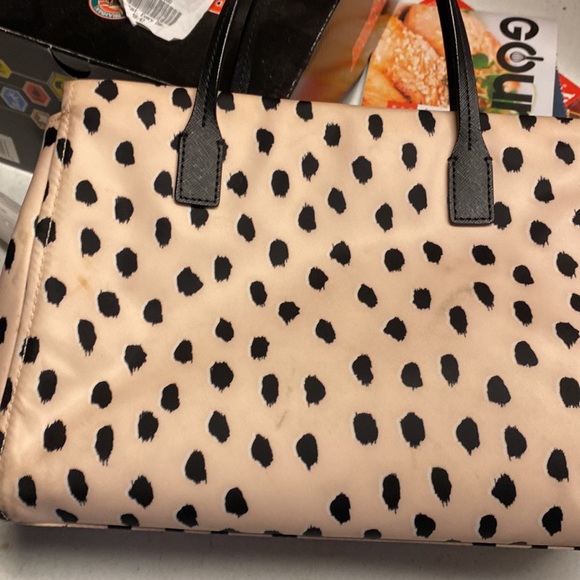 I am selling my Kate spade purse - Picture 3 of 3